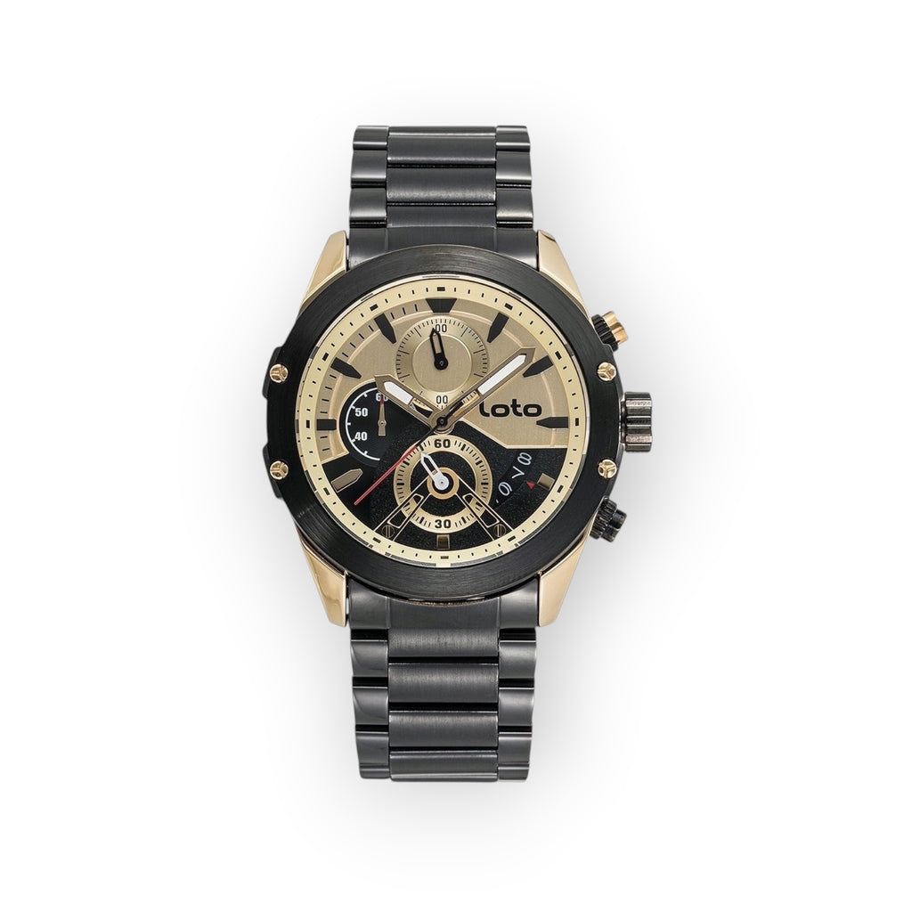 Reloj cronógrafo LOTO COMPANY PHANTOM/2432 con caja y brazalete metálico negro y dorado, esfera dorada con subesferas.