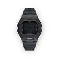 Reloj digital LOTO COMPANY STRIKER / 2566 con caja de resina gris translúcida y correa de silicona negra. Pantalla digital con hora, fecha y alarma.
