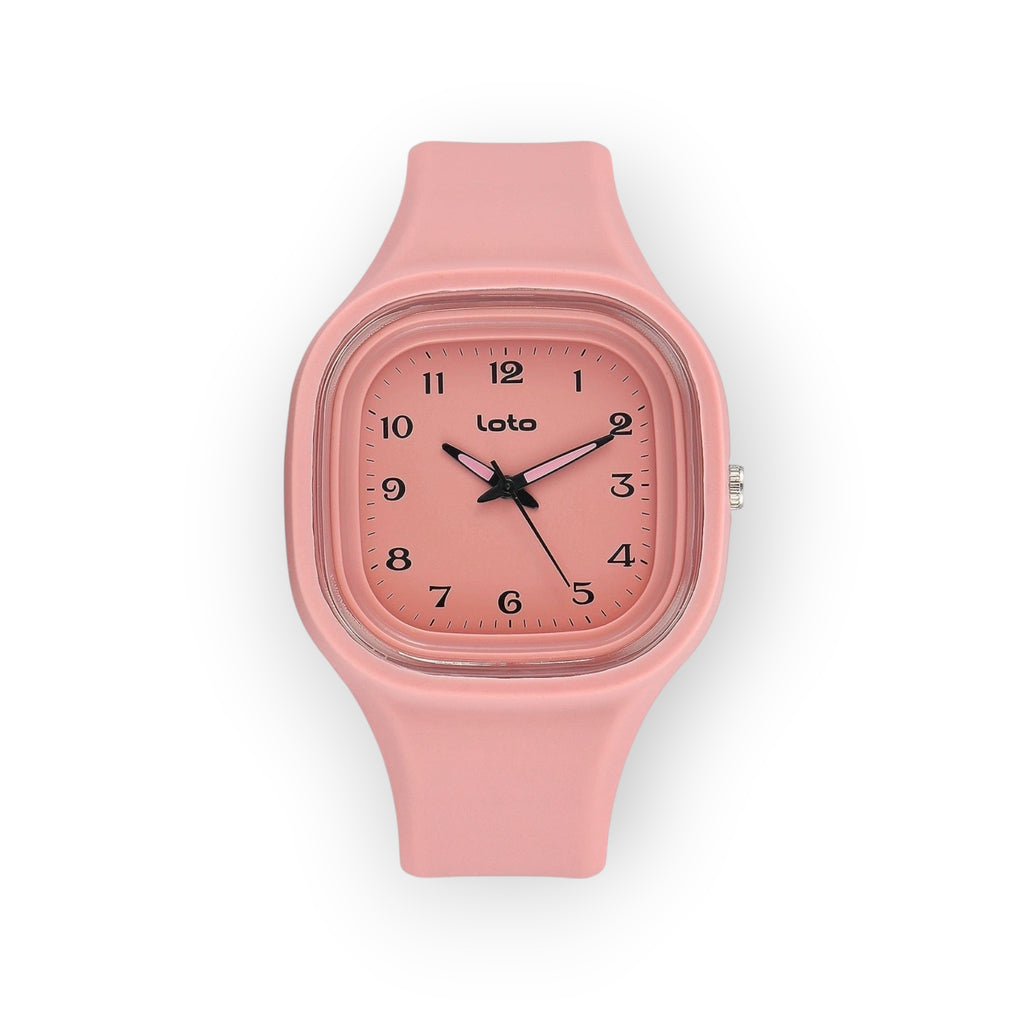 Reloj LOTO COMPANY serie SOFT rosa con caja cuadrada, correa de silicona y esfera minimalista de lectura clara.
